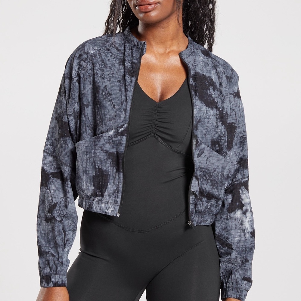 Gymshark Elevate woven jacket